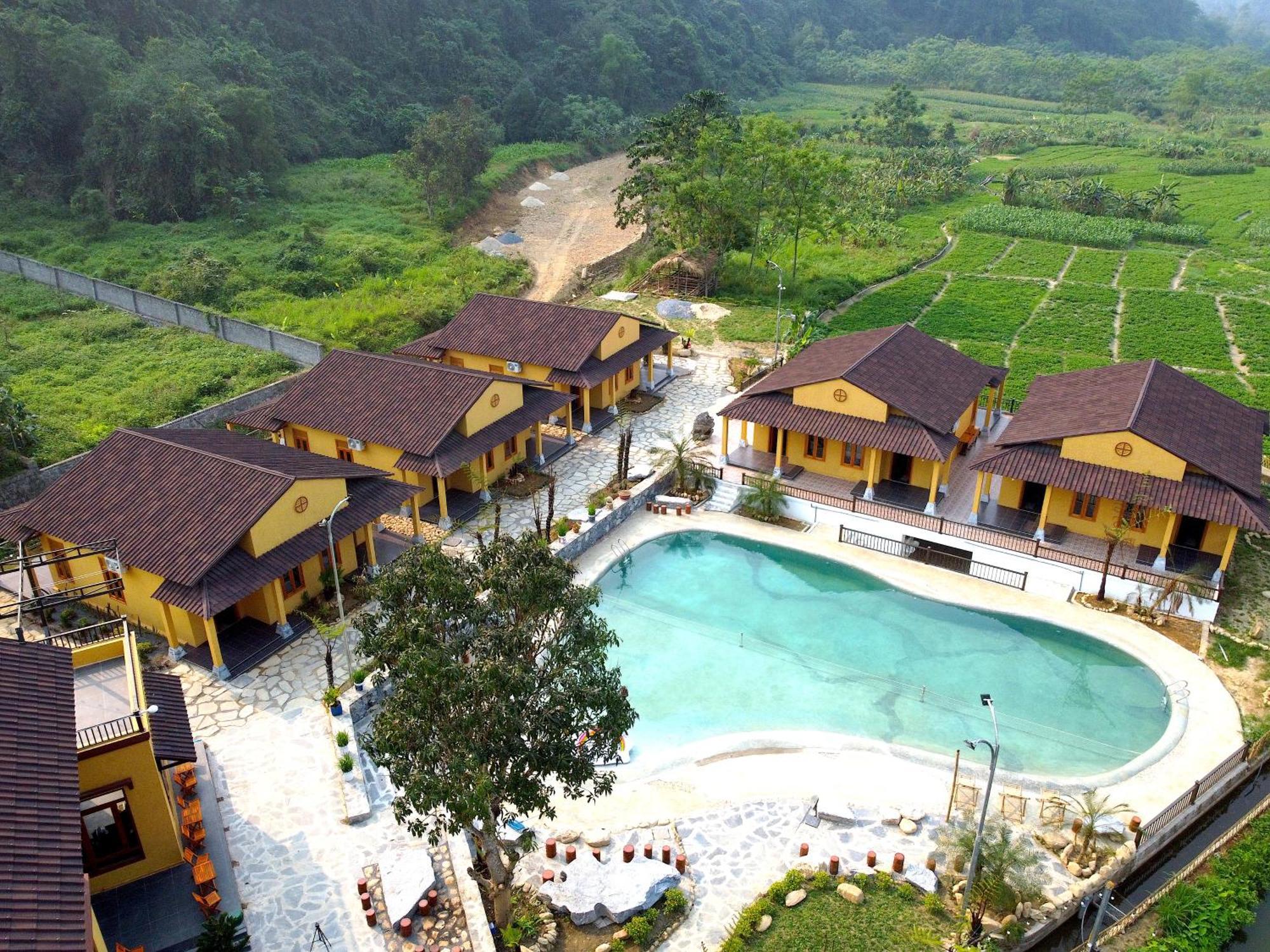 Sky Bay Lodge Ха Жианг Екстериор снимка