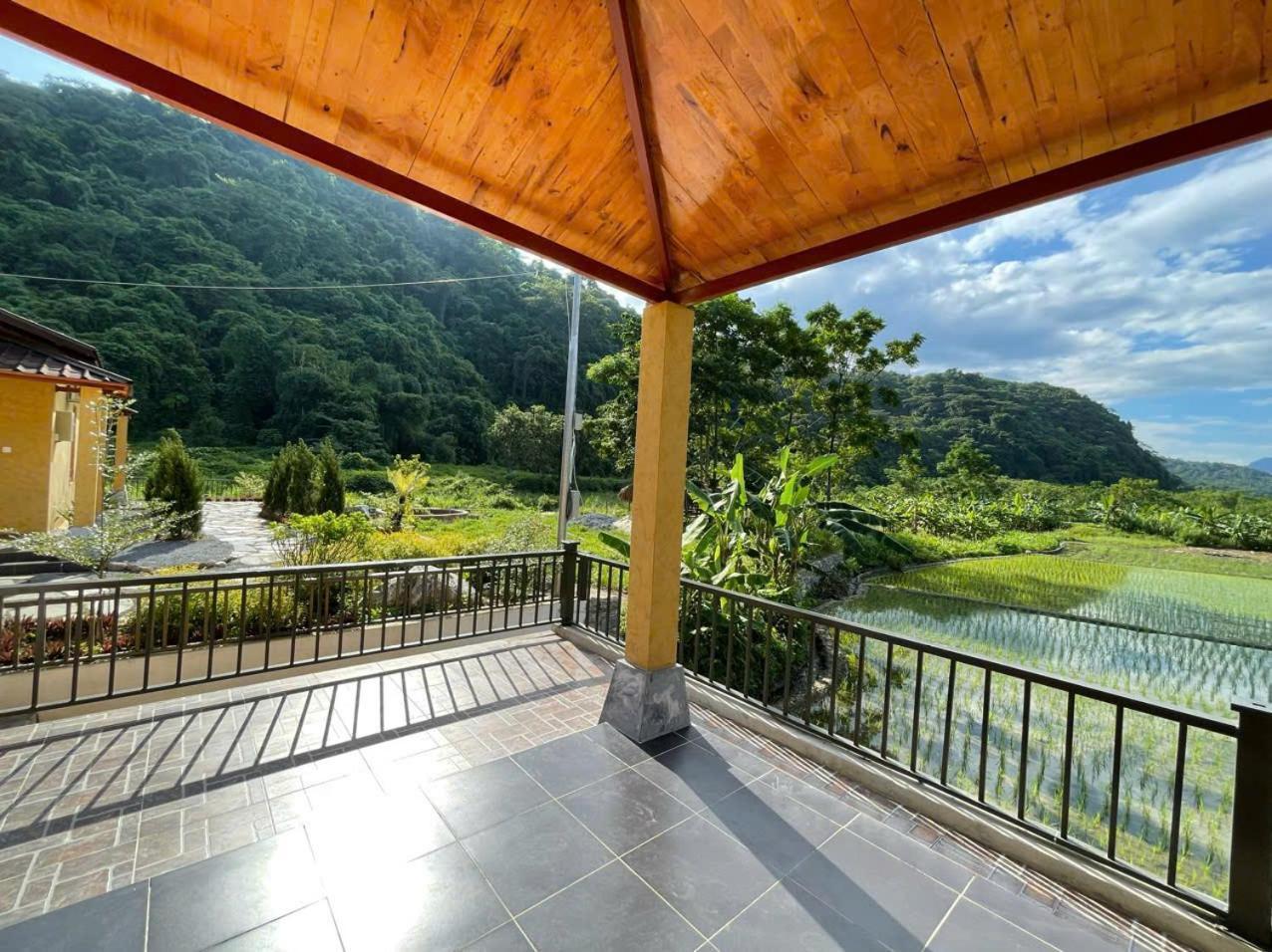 Sky Bay Lodge Ха Жианг Екстериор снимка